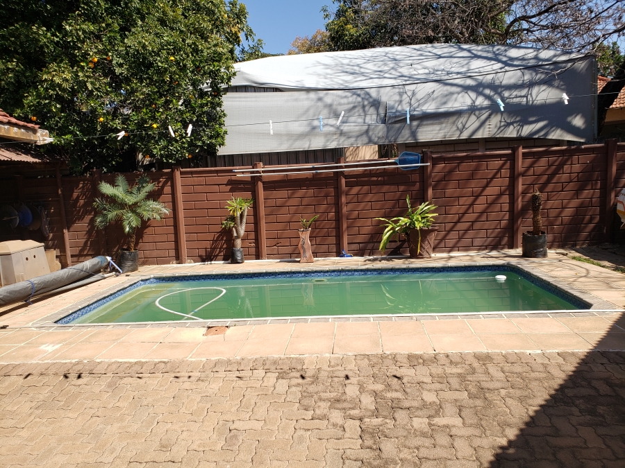 4 Bedroom Property for Sale in Geelhoutpark North West